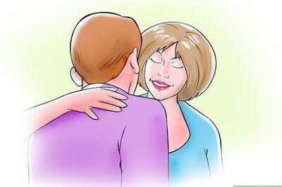 How to Manage Bills With a Roommate