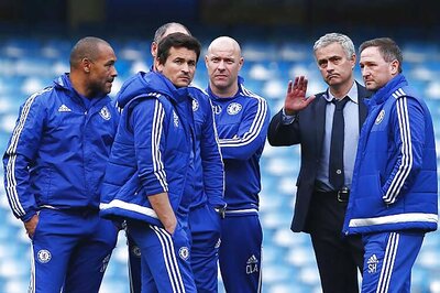 Chelsea's slump is players' fault too, Mourinho alone can't be blamed