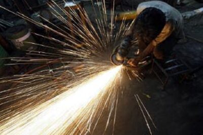 Indian economy shows signs of recovery