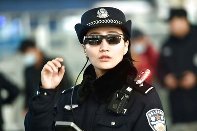 Chinese Police Don High-tech Glasses to Nab Suspects