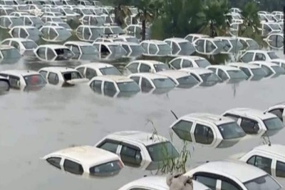 Noida: Hundreds of Cars Submerged in Ecotech 3 Area As Hindon Water Level Rises | WATCH