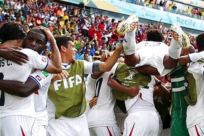 World Cup 2014: Costa Rica advance with win over Italy, England eliminated