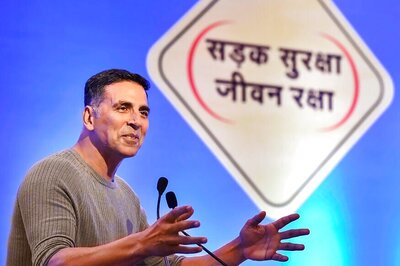 A Twitter User Digs Up Old Tweets Claiming Akshay Kumar Visited Canada in 2014