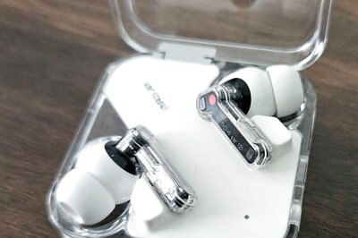 Can Daily Use Of Earbuds Lead To Major Hearing Issues? Here's What Experts Say