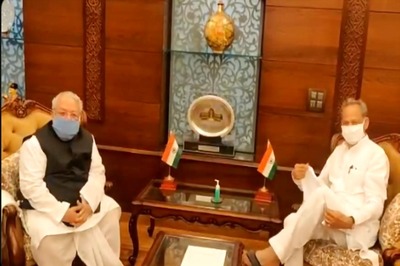 CM Gehlot Calls on Governor amid Crisis in Rajasthan Congress, 'Discusses Covid-19 Situation'