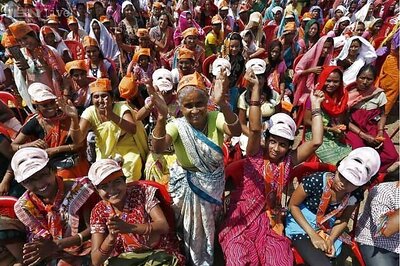 Modi to address BJP's poll booth workers through TV broadcast