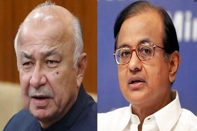 Telangana: Shinde, Chidambaram booked for 'cheating'