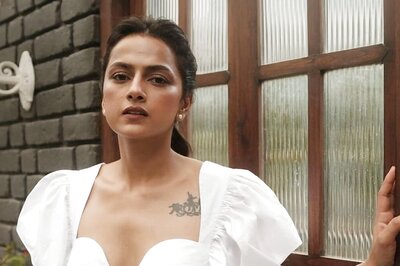Shraddha Srinath Looks Effortlessly Chic In Her All-white Ensemble
