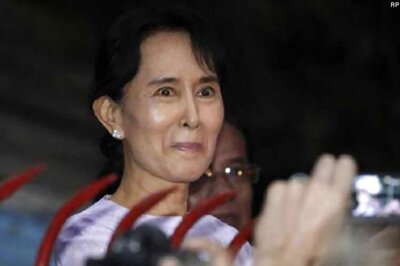 Myanmar ruling party concedes as Suu Kyi heads for poll landslide