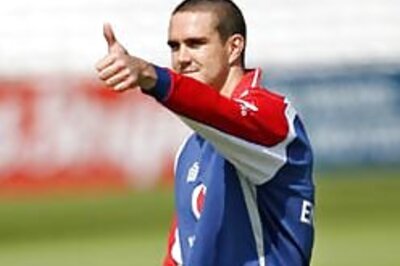 New-age rivalry: Murali vs Pietersen