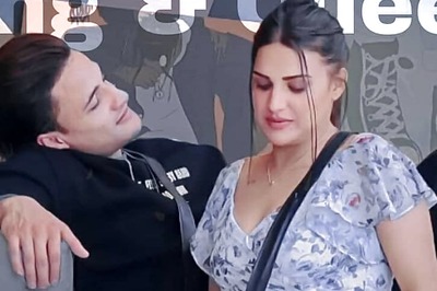 Bigg Boss 13: Ex-Contestants Feel Himanshi Khurana Has Made Asim Riaz's Game Only Weaker