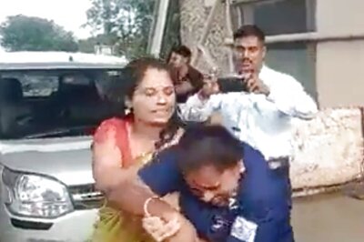 Caught on Cam: Two Women Slap, Pull Each Other's Hair at Nashik Toll Plaza