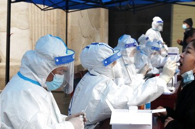 Japan Widens Covid-19 Curbs as Omicron Drives Record Infections