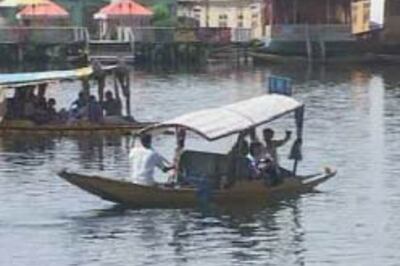 2 CRPF jawans, policeman injured in J&K