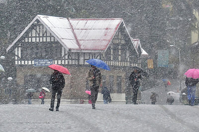 Heavy snowfall in higher hills of Himachal Pradesh