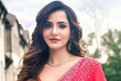 Actress Ashu Reddy Looks Stunning In Red Chiffon Saree, See Pics