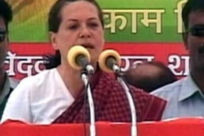 Sonia gives up membership of Press Club of India