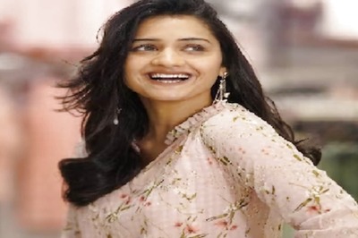 Hruta Durgule Announces Her Upcoming Marathi Film On Instagram; Deets Inside