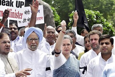 Live: Easy to call Sushma's statement a drama but can Sonia give a speech without reading it, asks BJP