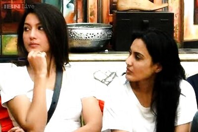 Bigg Boss 7: Is Gauahar uncomfortable with Kamya's closeness to Armaan?