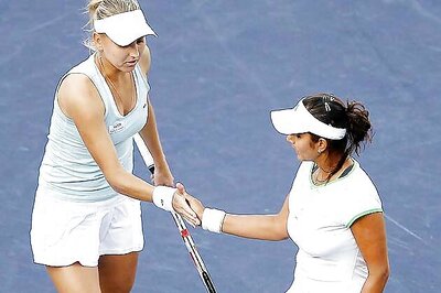 Sania-Mattek crash out of WTA event in USA