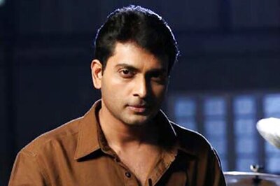 Narein plays a cop in 'Kaakkichattai' remake