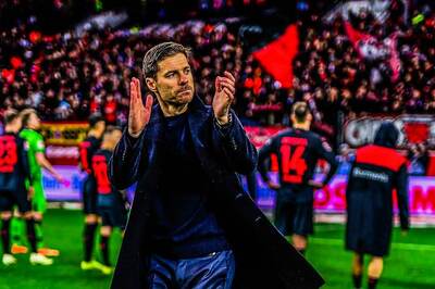 'My Head is Here': Xabi Alonso Shuts Down Talks of Club Exit After Bayer Leverkusen's Historic Win
