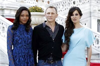 James Bond soars in early 'Skyfall' reviews