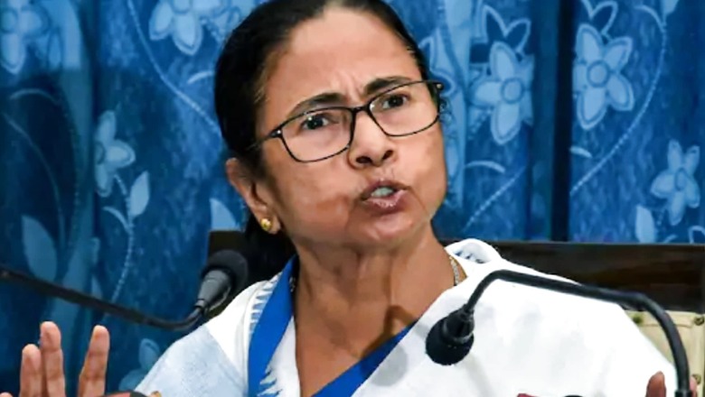 Mamata Banerjee Announces Free Covid-19 Vaccine for Everyone in Bengal, Risk Groups on Priority