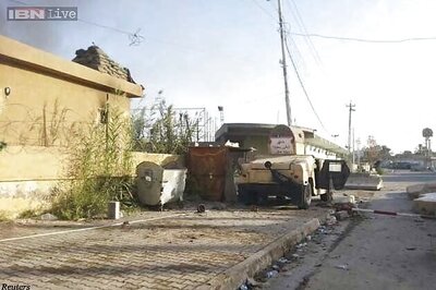 Islamic State forces 180,000 to flee in Iraq