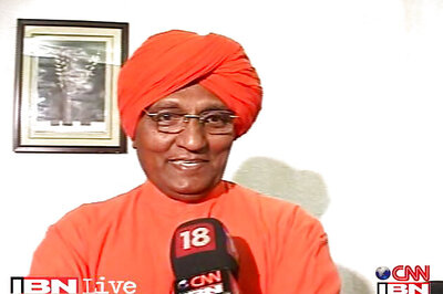 Haryana govt working in favour of DLF, alleges Agnivesh