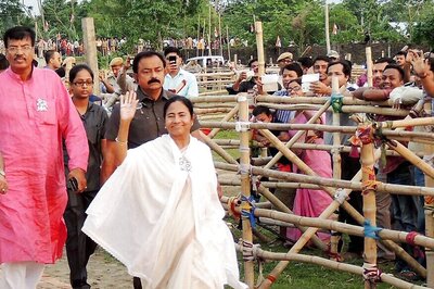 Cricketer Shukla, Mayor Shovan Among 17 New Faces in Mamata's Team