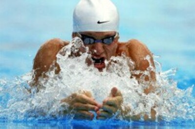 Hansen swims past own world record