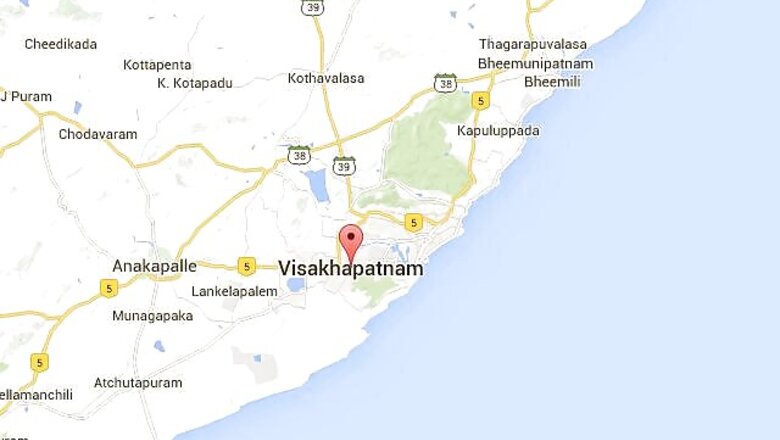 Andhra Pradesh: Vehicle with Delhi number-plate intercepted; cops quiz 5