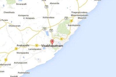 Andhra Pradesh: Vehicle with Delhi number-plate intercepted; cops quiz 5