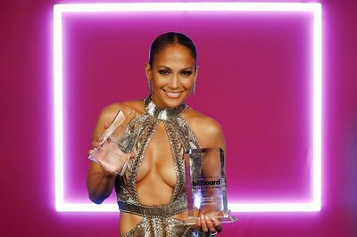 Jennifer Lopez Has a Ladder In her Closet