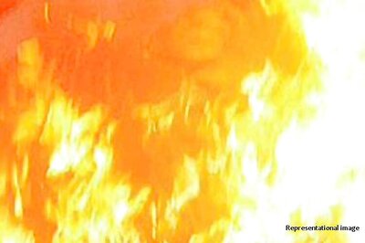 'Upset' over not being allotted chamber in court, lawyer tries to set himself on fire