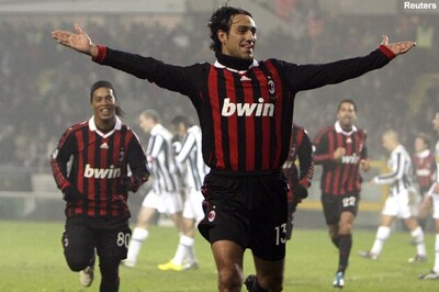 Nesta set to play first game despite arm surgery