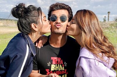 Khatron Ke Khiladi 11: Nikki Tamboli Teases Sana Makbul 'Bhai Hoga Tera' As They Kiss Arjun Bijlani