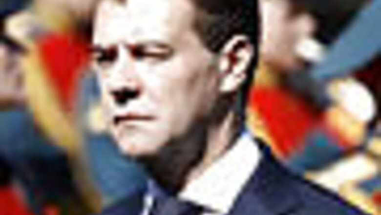 Russian president at Twitter, off to Silicon Valley