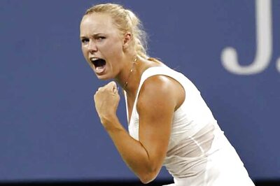 Caroline Wozniacki opens with a win at Family Circle