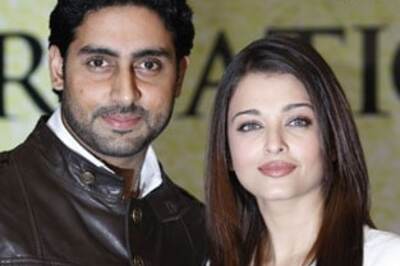 Abhishek, Aishwarya off on wedding anniversary holiday