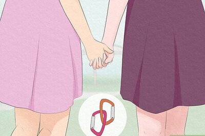 What Is the Lesbian Carabiner Code? Meaning & History