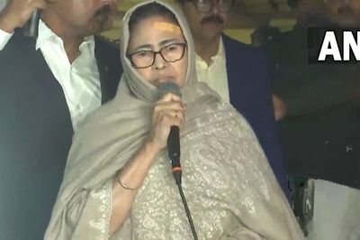 'I Could Have Died': Mamata Banerjee Injured As Her Car Meets With Accident in Bengal