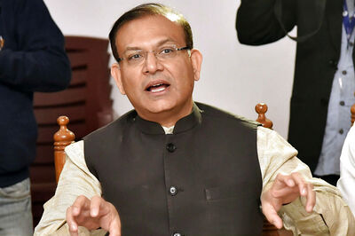 Year After Garlanding Jharkhand Lynching Accused, Jayant Sinha Reveals BJP Paid Their Legal Fees