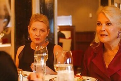 Review: Streep Invites Us On A Pleasing, Meandering Ride