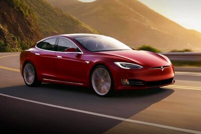 NHTSA Orders Recall of 1,58,000 Tesla Model S, Model X Cars Due to Failing Display Consoles