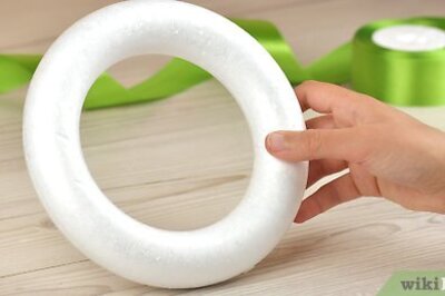 How to Make a Ribbon Wreath