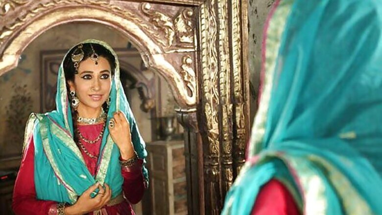 Can't wait for Kareena's wedding: Karisma Kapoor