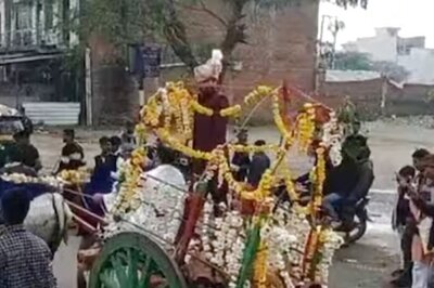 Watch: Uttar Pradesh Woman Reaches Groom's House On Bullock Cart